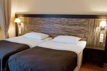 Фото номера Двухместный номер с 2 отдельными кроватями Отель Hotel Habenda г. Budzyń 9